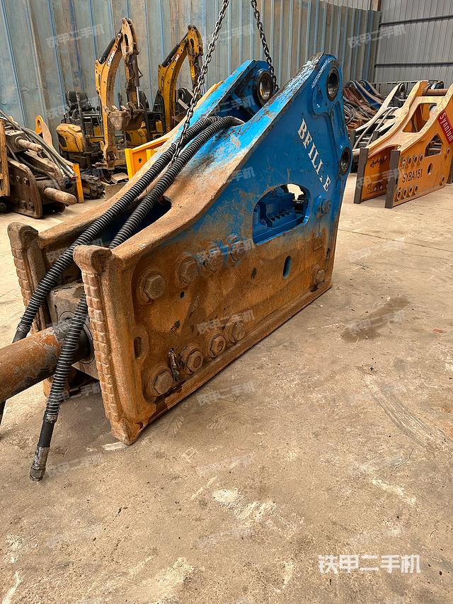 整机右后45°（设备外观及核心部件）