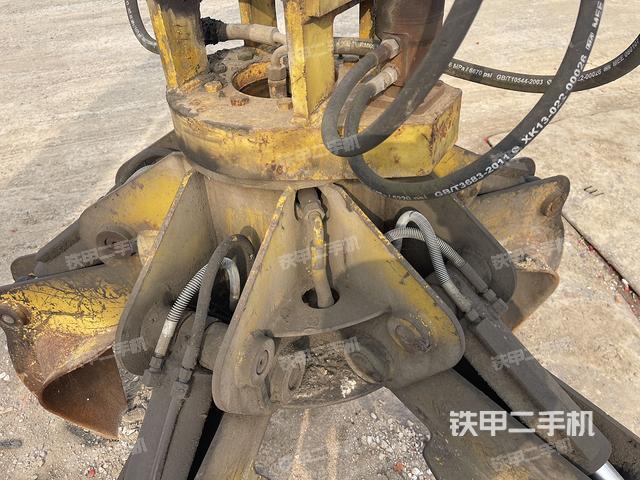 驾驶室顶部（整机外观）