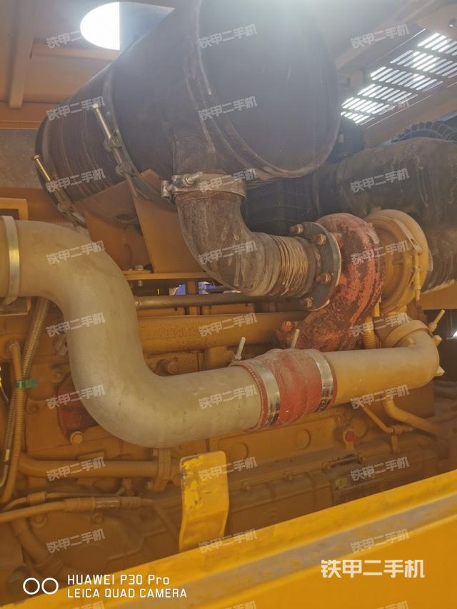 發(fā)動機右側(cè)（整機外觀及大件）