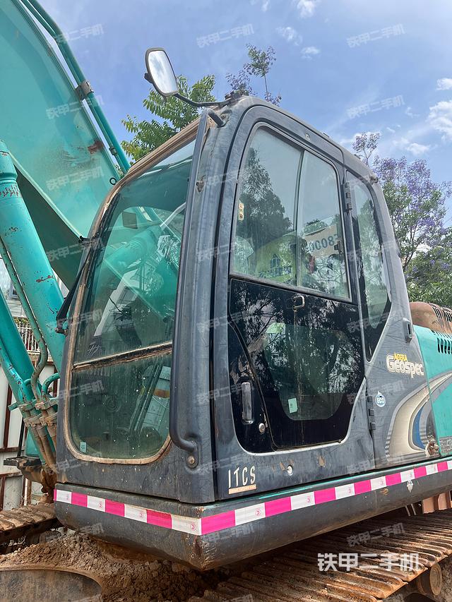 驾驶室整体（整机外观）