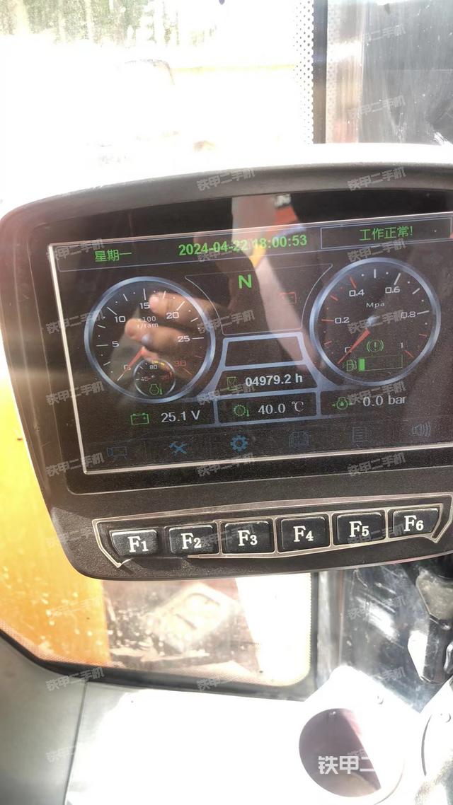 駕駛室操作臺（整機外觀及大件）