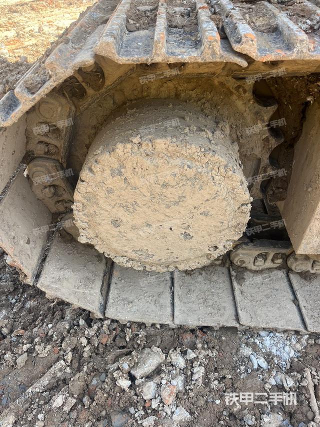 驾驶室顶部（整机外观）