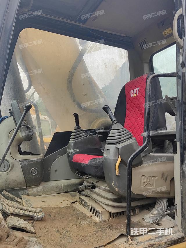 驾驶室整体（整机外观）