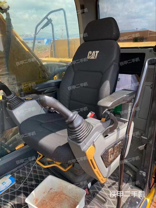 驾驶室整体（整机外观）