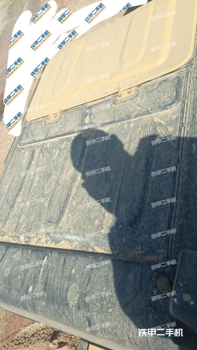 驾驶室顶部（整机外观）