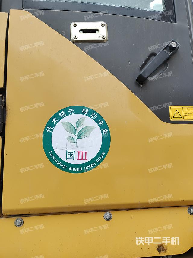 发动机左侧（整机外观及大件）