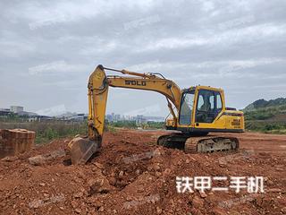 山东临工LG6135E挖掘机实拍图片