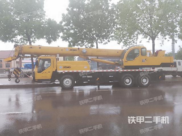 整机左侧（设备外观及核心部件）