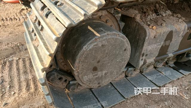 左驅(qū)動(dòng)輪（行走機(jī)構(gòu)）