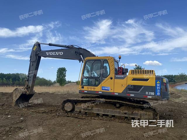 沃尔沃EC210BLC挖掘机