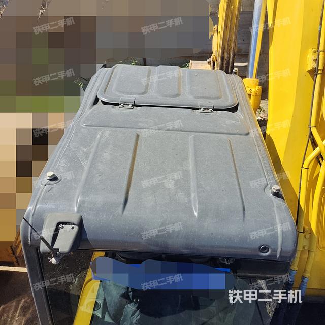 驾驶室顶部（整机外观）