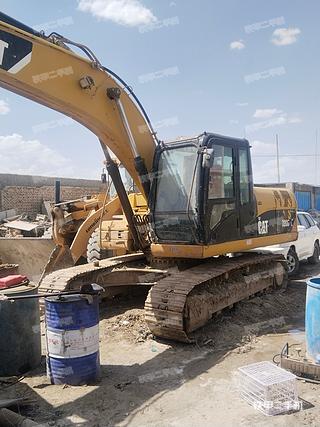 新疆-巴音郭楞蒙古自治州二手卡特彼勒320D液压挖掘机实拍照片