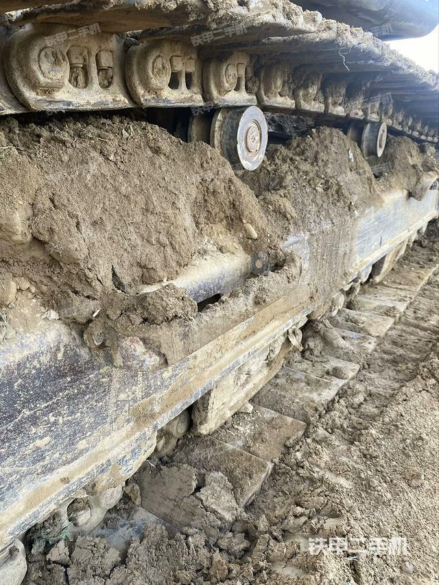 单侧履带整体（整机外观）