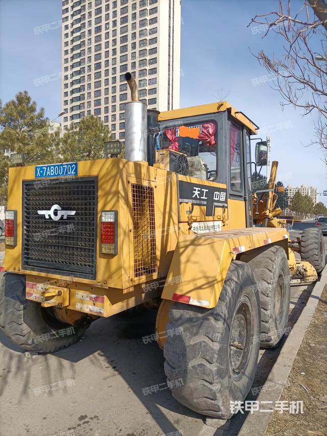 整机左侧（设备外观及核心部件）