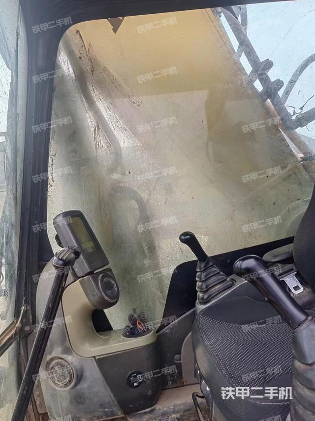 驾驶室整体（整机外观）