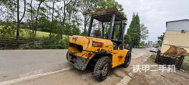 整机右后45°（设备外观及核心部件）