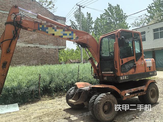 新源XY75W-8T挖掘机