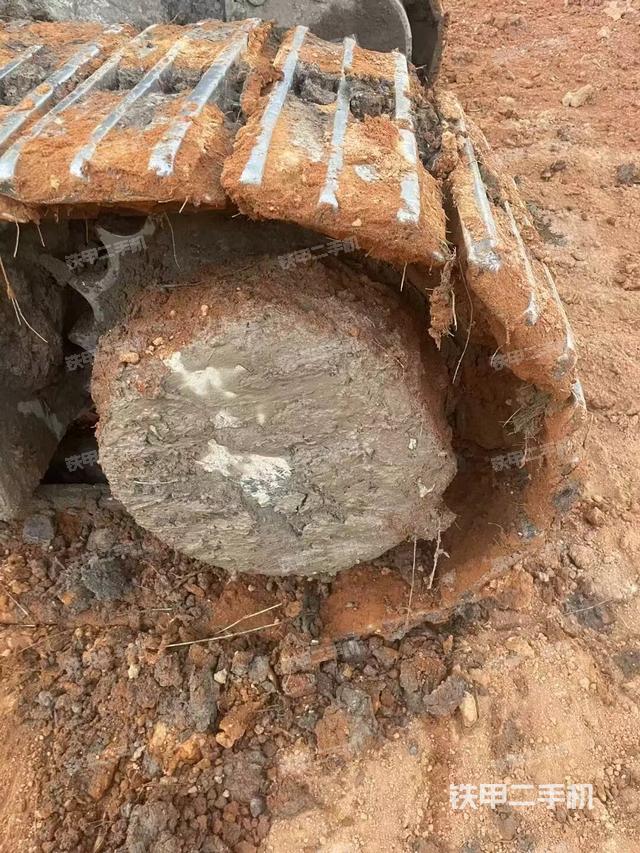 单侧履带整体（整机外观）