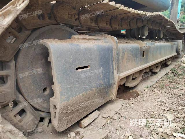 右側(cè)履帶整體（行走機(jī)構(gòu)）