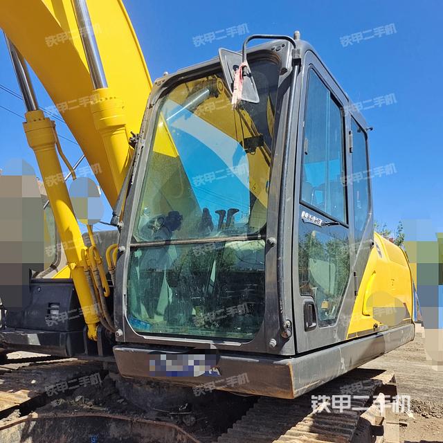 驾驶室整体（整机外观）