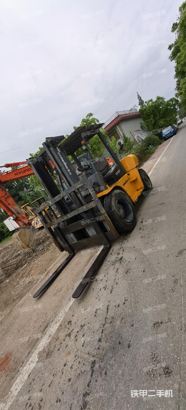 整机左侧（设备外观及核心部件）