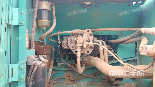 液壓泵斜45?左（大件艙室）