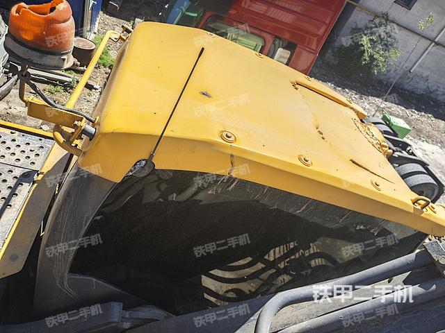 驾驶室顶部（整机外观）