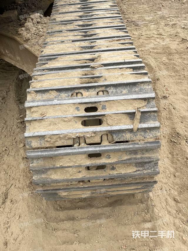 单侧履带整体（整机外观）