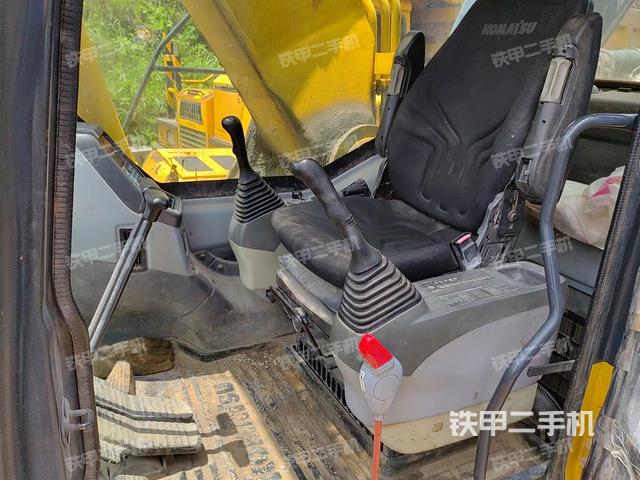 驾驶室整体（整机外观）