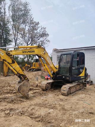 上海现代R60-7挖掘机实拍图片