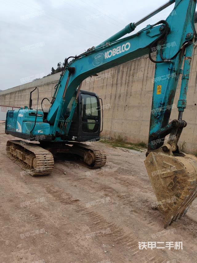 驾驶室整体（整机外观）