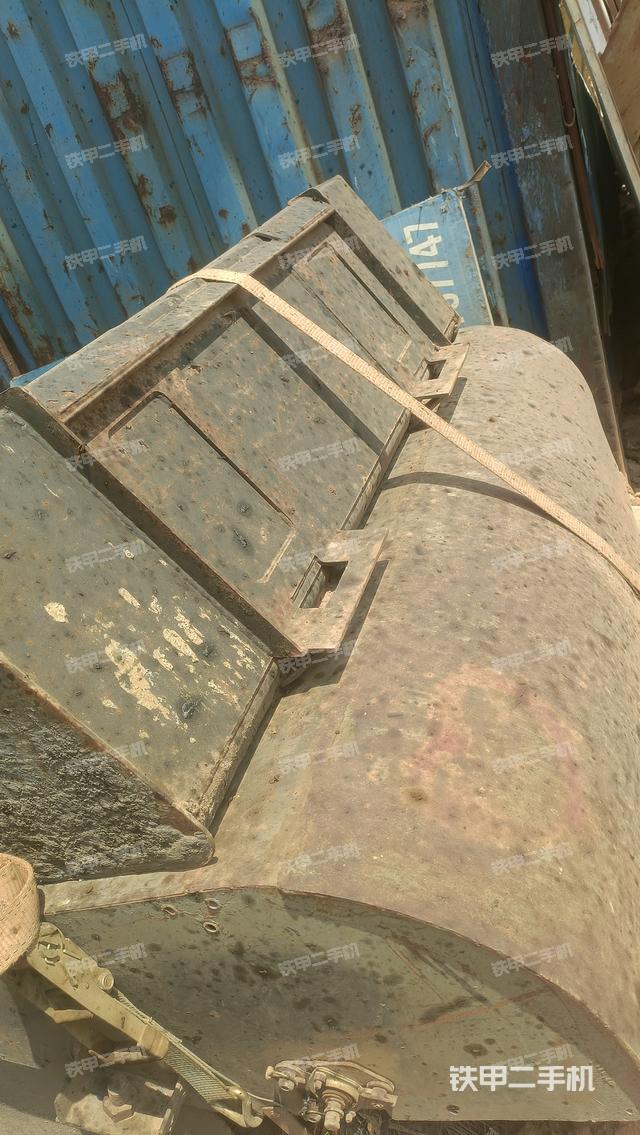 整机左侧（设备外观及核心部件）