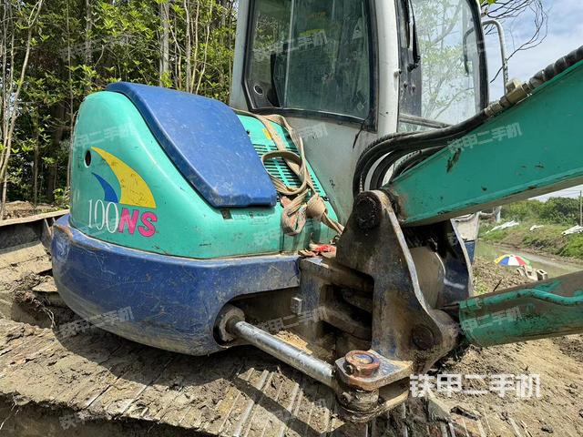 驾驶室整体（整机外观）