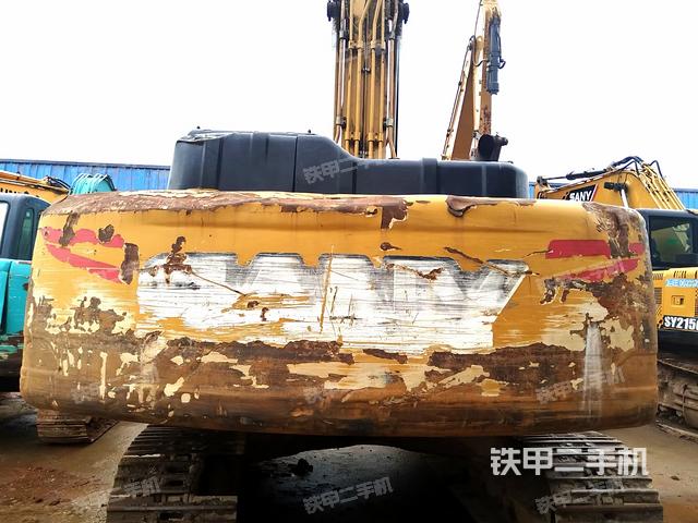 驾驶室顶部（整机外观）