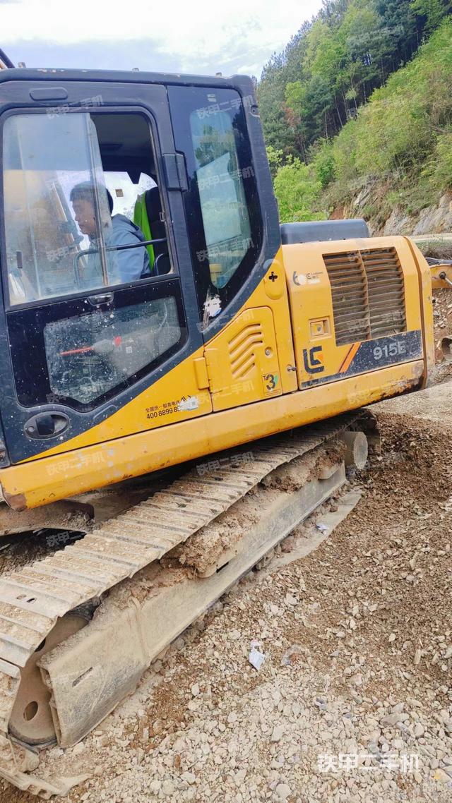 驾驶室整体（整机外观）