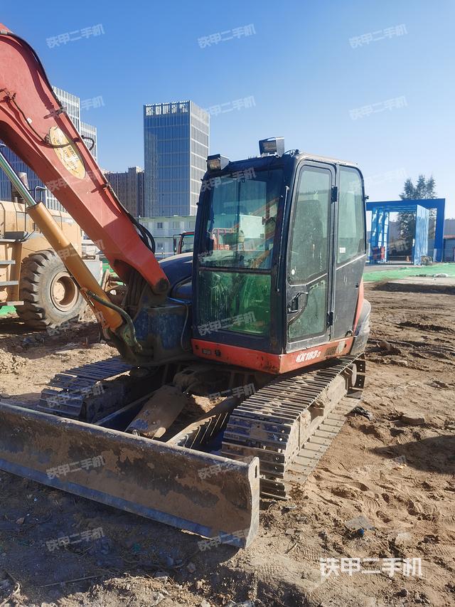 驾驶室整体（整机外观）