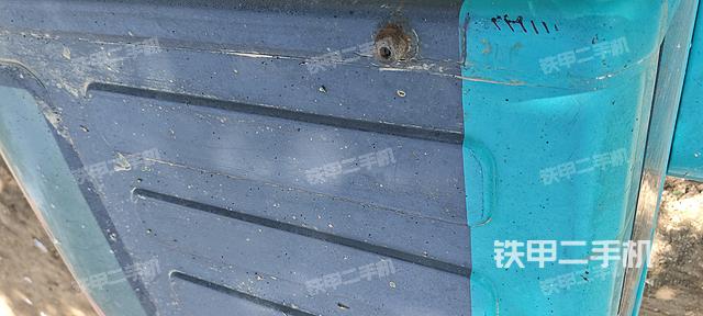 驾驶室顶部（整机外观）