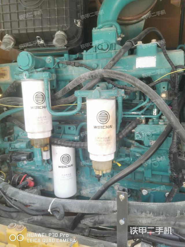 发动机右侧（整机外观及大件）