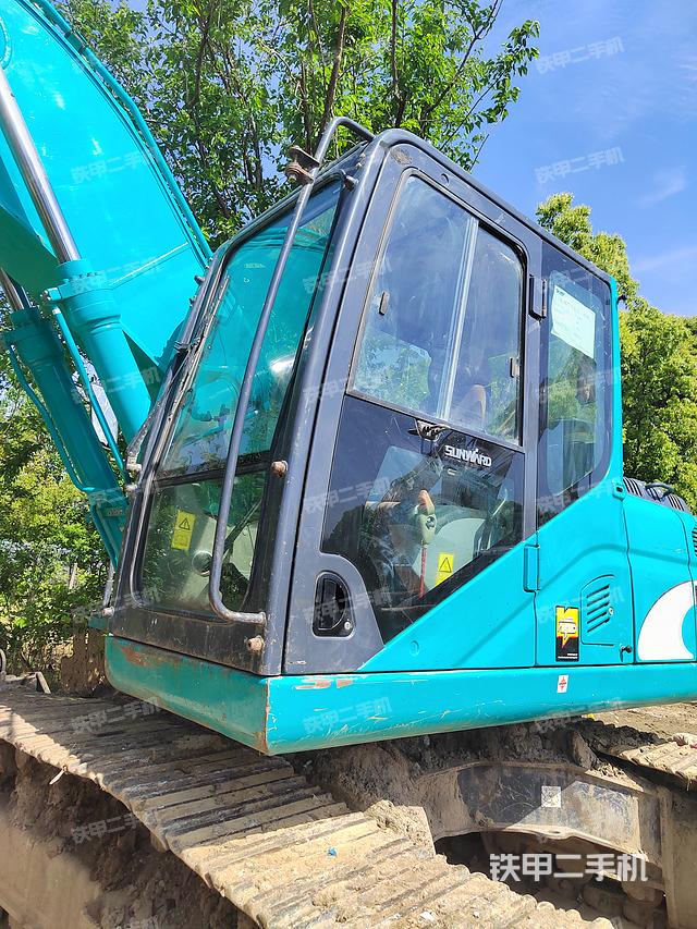 驾驶室整体（整机外观）