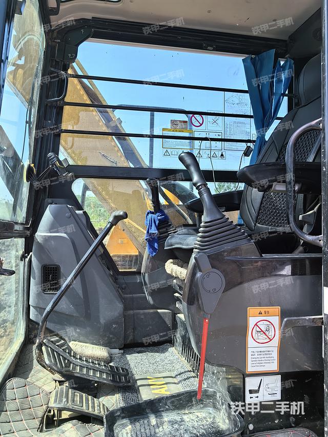 驾驶室整体（整机外观）