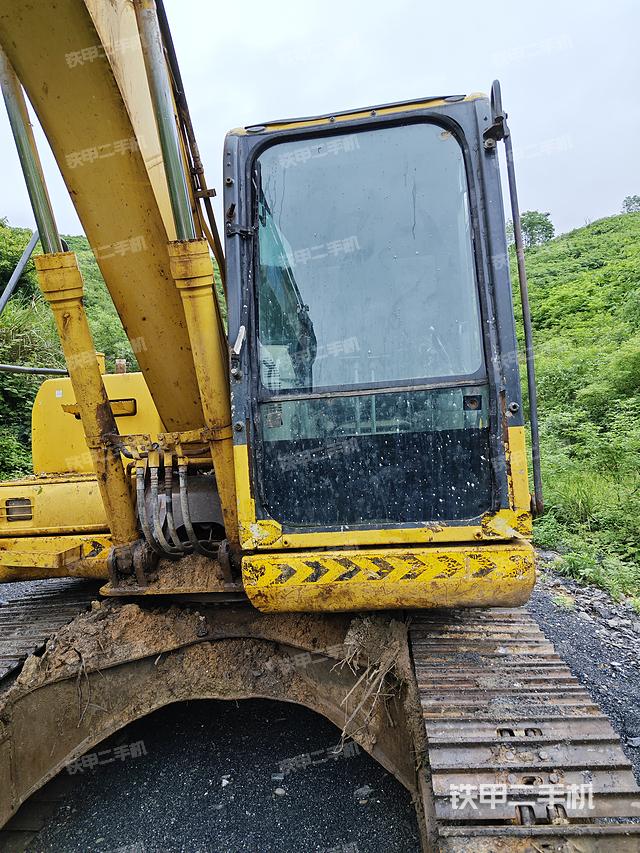 驾驶室整体（整机外观）