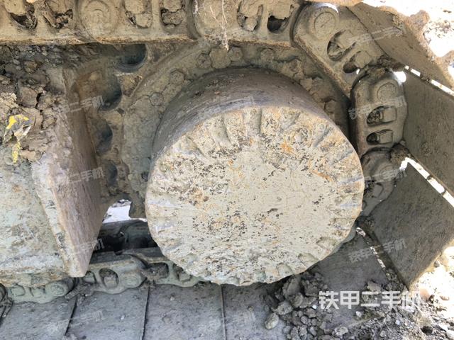右侧行走马达盖板(行走机构) 右侧行走马达盖板(行走机构)