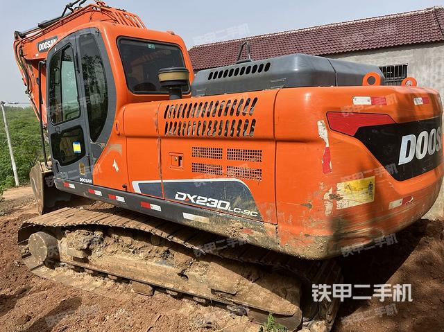 右后45(整機(jī)外觀) 右后45(整機(jī)外觀)