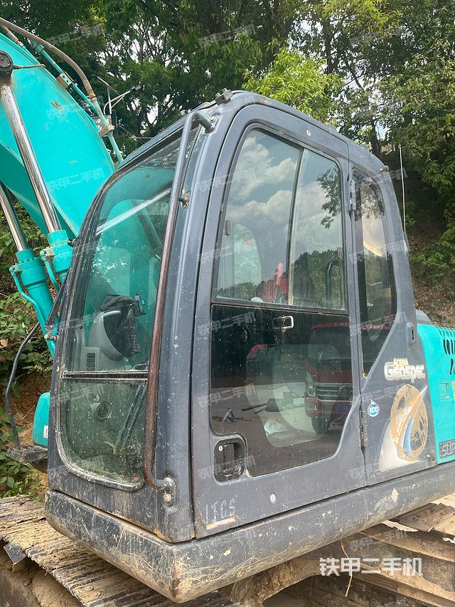 驾驶室整体（整机外观）