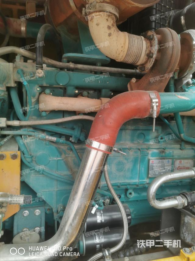 发动机左侧（整机外观及大件）