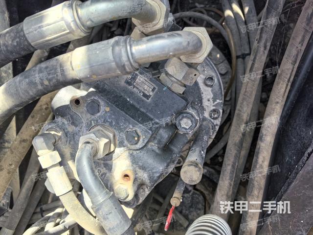驾驶室顶部俯视(上车部件) 驾驶室顶部俯视(上车部件)