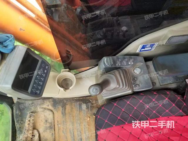 驾驶室整体（整机外观）