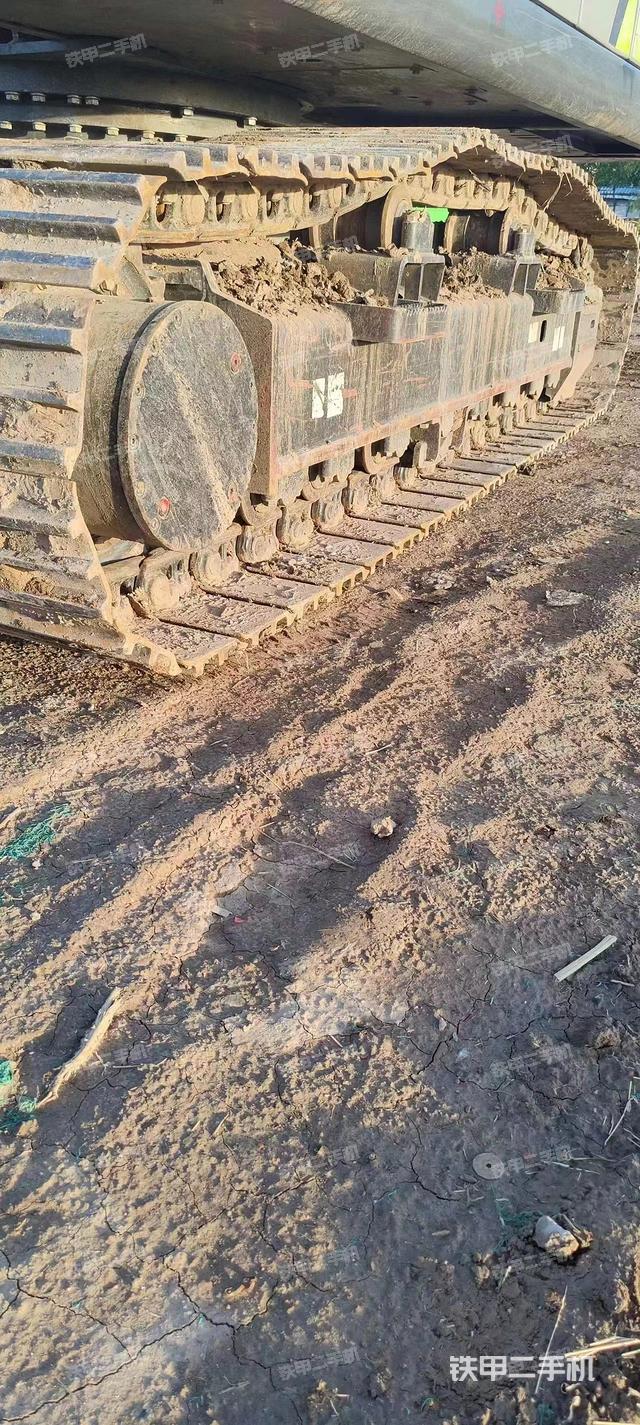 单侧履带整体（整机外观）