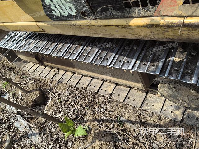 单侧履带整体（整机外观）