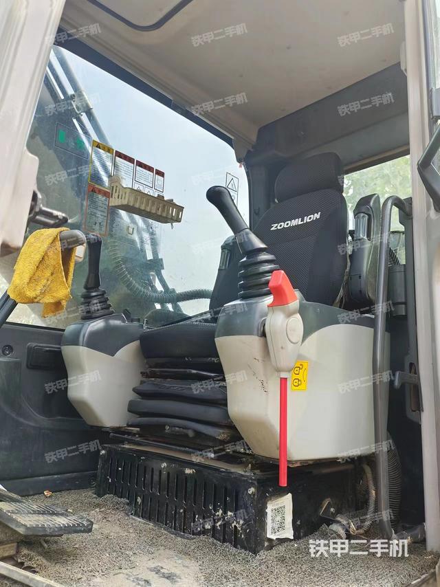 驾驶室整体（整机外观）